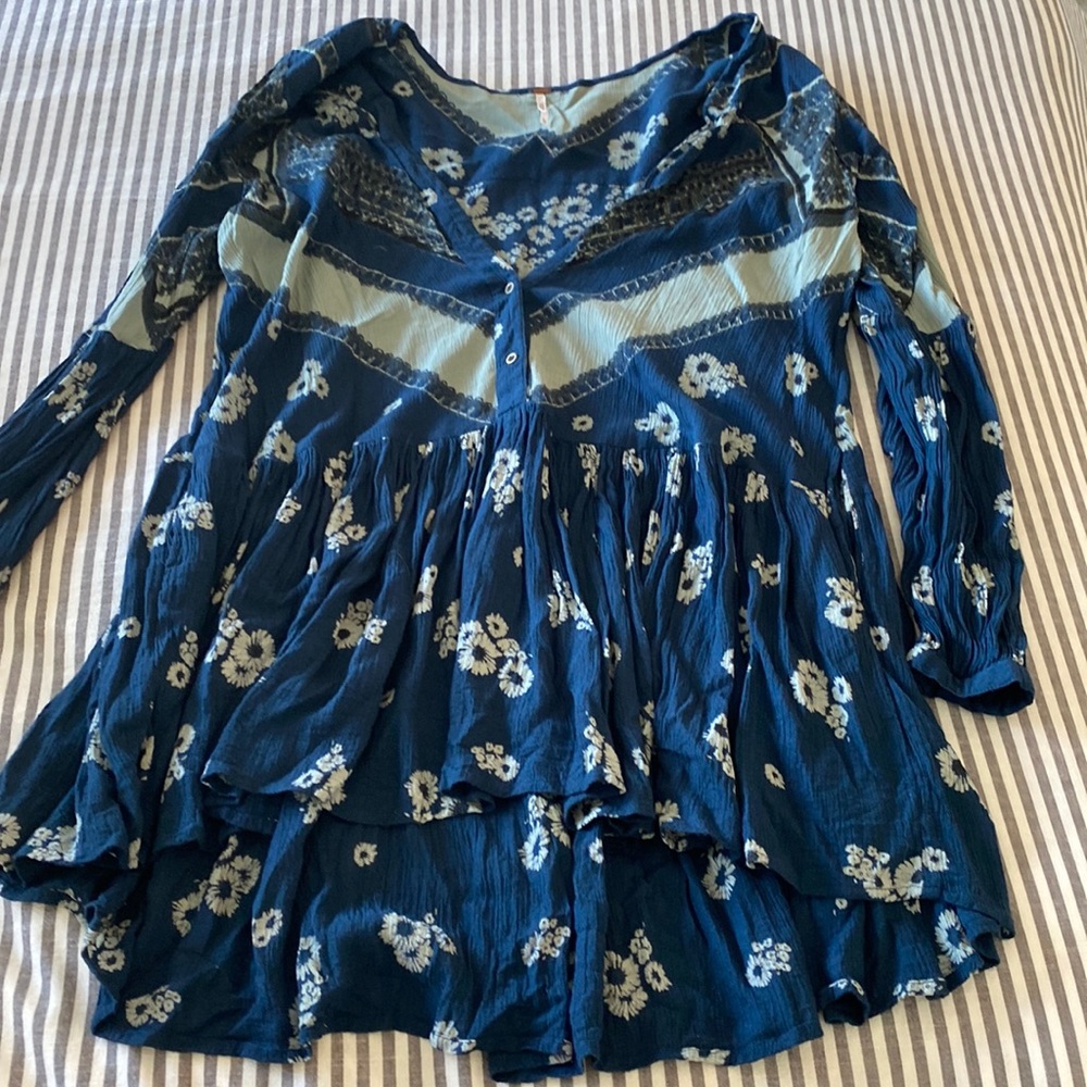 Free People long sleeved floral blue dress